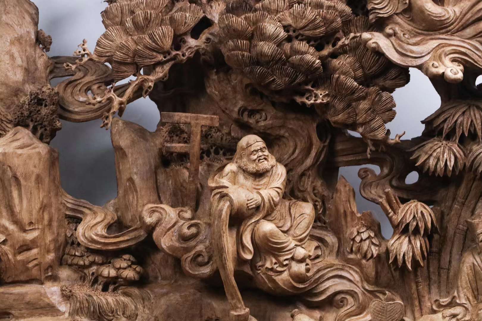印尼沉香木大师雕刻《八仙齐聚》(图4)